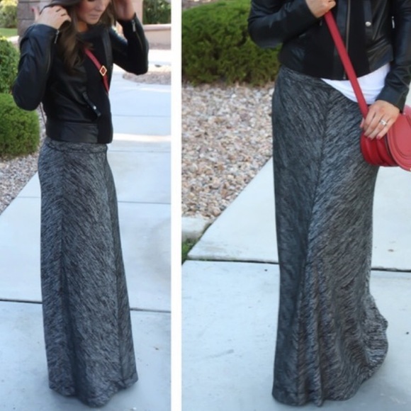 Lou & Grey Dresses & Skirts - LOU & GREY Soft Heathered Maxi Stretch Skirt